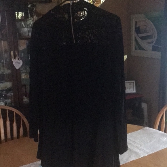 Simply Noelle top - Picture 2 of 3